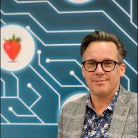 Simon maas portrait image